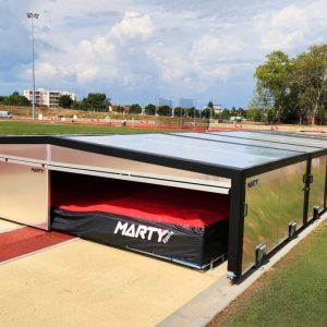 Abri de sautoir Perche intégral – 11m90 x 7m00 – Roues pivotantes